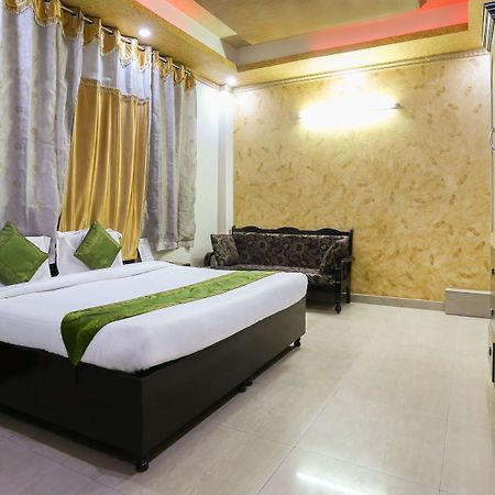 Treebo Trip Sswag 18 Expressway Hotel Ноида Екстериор снимка